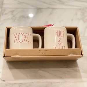 RAE DUNN mug set